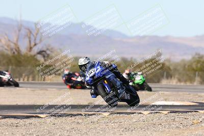 media/Dec-06-2025-CVMA (Sat) [[4a896cc04c]]/Race 4-Formula Middleweight/